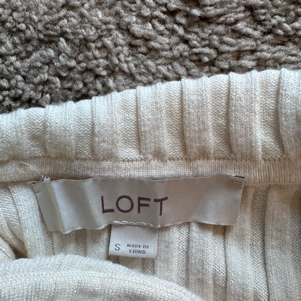 LOFT Cream Ribbed Sweater - Picture 2 of 2